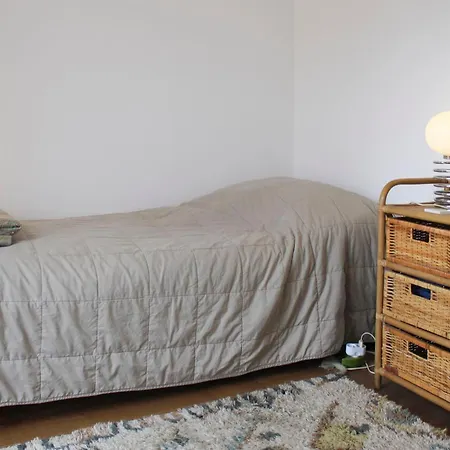 Spacious Cocoon With Parking *